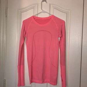 Lululemon coral top